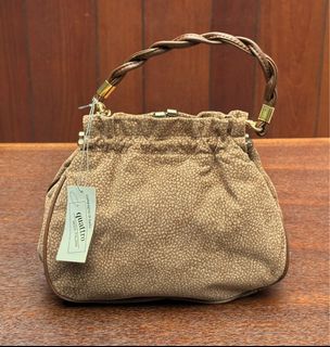 (Category: ) located in . Submitted by thriftbagcollections (Listing ID 1463395626, Image 1). Description: .