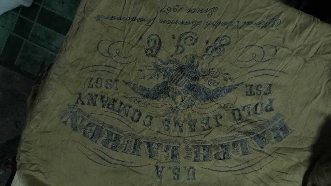 Vintage Ralph Lauren (Category: Formal Shirts) located in Cavite. Submitted by thrifteditem9_ (Listing ID 1463381922, Image 2). Description: New item Gusot pa Needwash 28x22.