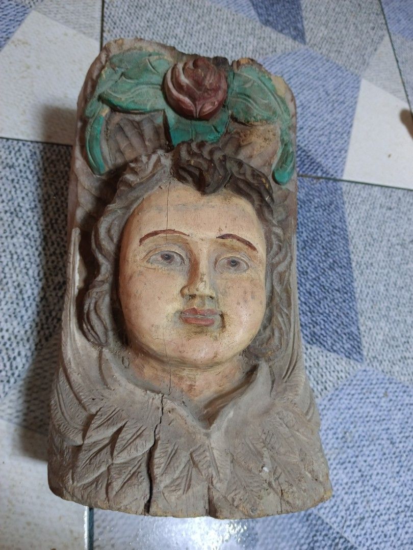 Vintage Santo (Category: Vintage Collectibles) located in Mandaluyong City. Submitted by theforgottentreasures (Listing ID 1463346014, Image 1). Description: 2500 pesos!!! 📌 Vintage Santo Wood 11 inches solid wood what you see is what you get.