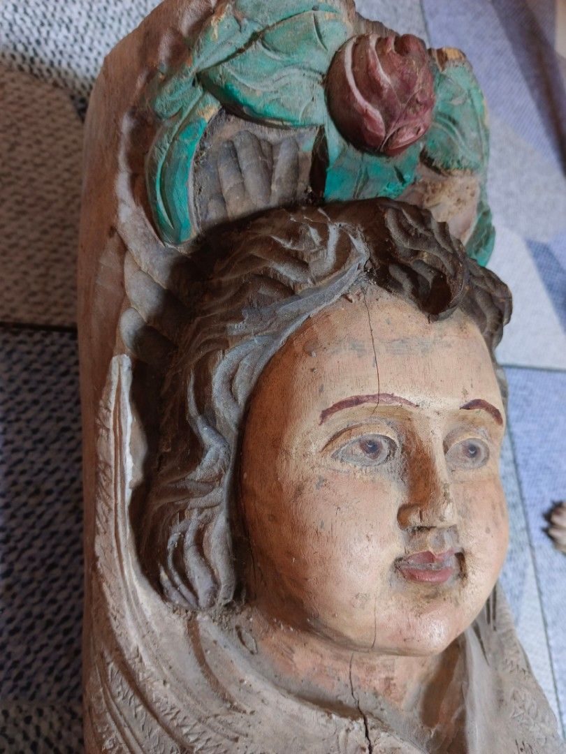 Vintage Santo (Category: Vintage Collectibles) located in Mandaluyong City. Submitted by theforgottentreasures (Listing ID 1463346014, Image 3). Description: 2500 pesos!!! 📌 Vintage Santo Wood 11 inches solid wood what you see is what you get.