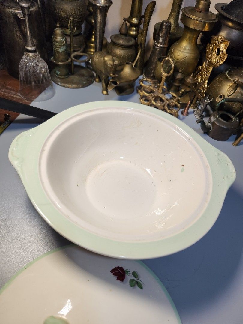Vintage "Shadow Rose" Covered Vegetable Serving Bowl (Category: Vases & Decorative Bowls) located in Baguio. Submitted by tindahanbagtown2600 (Listing ID 1463529066, Image 3). Description: UK Surplus | Japan Surplus Container Items Location: Baguio City, Benguet 2600 Dropping | Meet-Up | Shipping Nationwide.