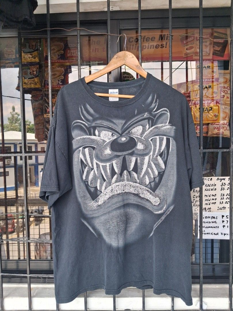 Vintage shirt (Category: Tshirts & Polo Shirts ) located in Pasig City. Submitted by sheesh_thrifting (Listing ID 1463495173, Image 2). Description: pili lang pagusapan natin price.