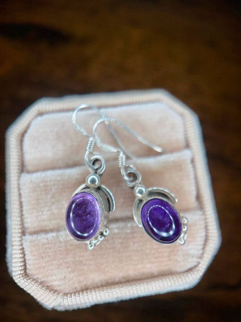 VINTAGE SILVER AMETHYST DANGLE EARRINGS (Category: Earrings) located in Baguio. Submitted by asna_taku (Listing ID 1463403737, Image 1). Description: 💜 VINTAGE SILVER AMETHYST DANGLE EARRINGS A beautiful vintage pair featuring rich purple amethyst gemstones set in an intricate silver design. ✨ ☀️Amethyst cabochon stones 🤍 Vintage silver setting with delicate dangling details ✨ Elegant, feminine & easy to dress up ⚖️ Total weight: 4.2g Perfect f
