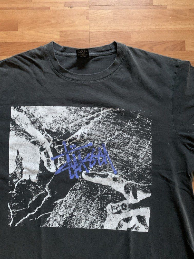 stussy graphic tee (Category: Tshirts & Polo Shirts ) located in Davao. Submitted by oplangtungyang (Listing ID 1463332361, Image 2). Description: width: 24.5” length: 29.5” crackprints, white paint stain ₱1,200shipped or offer(+sf).