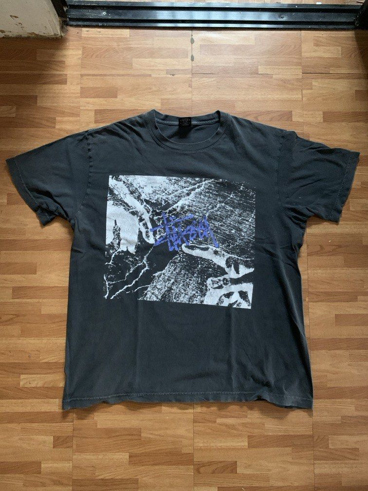 stussy graphic tee (Category: Tshirts & Polo Shirts ) located in Davao. Submitted by oplangtungyang (Listing ID 1463332361, Image 1). Description: width: 24.5” length: 29.5” crackprints, white paint stain ₱1,200shipped or offer(+sf).
