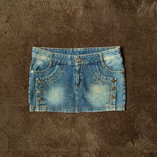(Category: ) located in . Submitted by capymelon (Listing ID 1463430752, Image 1). Description: .