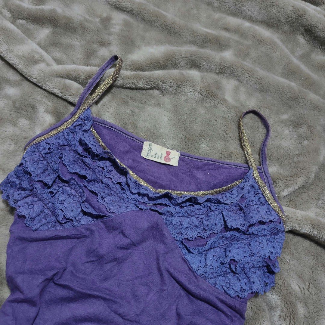 Violet Ruffles w/Polka Dots Hem Top (Category: Sleeveless) located in Manila. Submitted by theactualized (Listing ID 1463369613, Image 2). Description: .