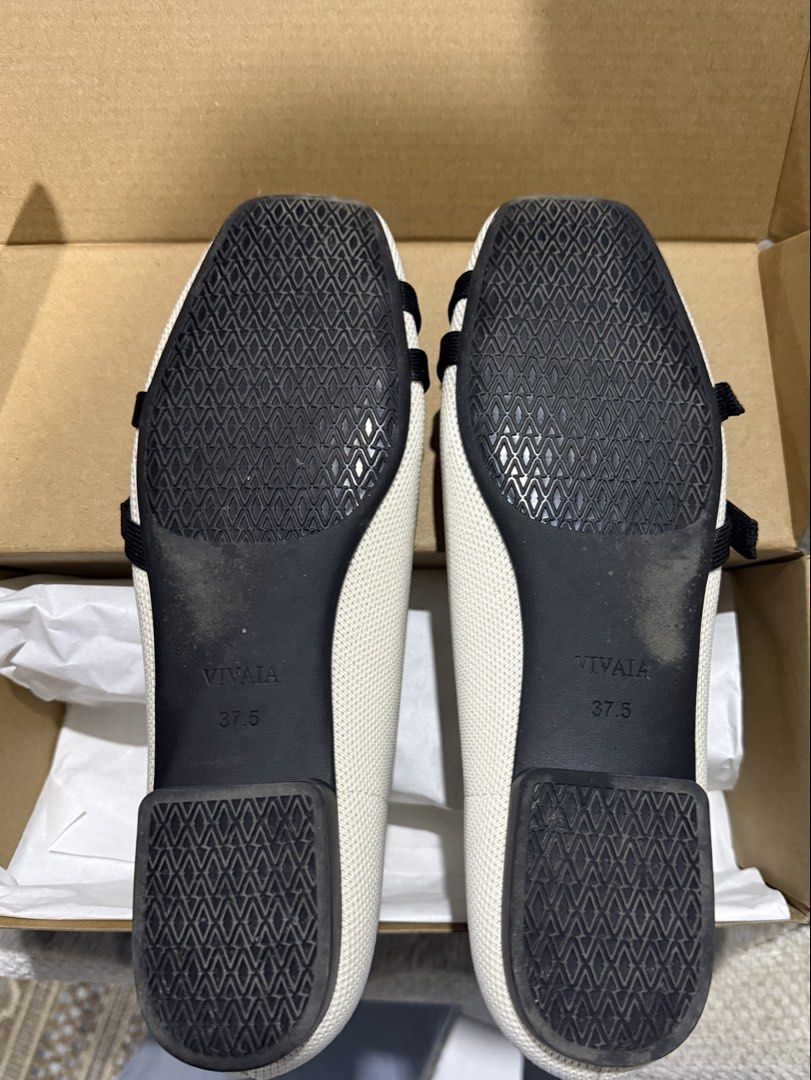 Vivaia (Category: Shoe inserts) located in Manila. Submitted by r.closett (Listing ID 1463396062, Image 3). Description: Vivaia Marah Pale Apricot/Black size 37.5 Purchased from Vivaia SM Megamall Comes with receipt Used less than 5x very good condition RFS: Decluttering.