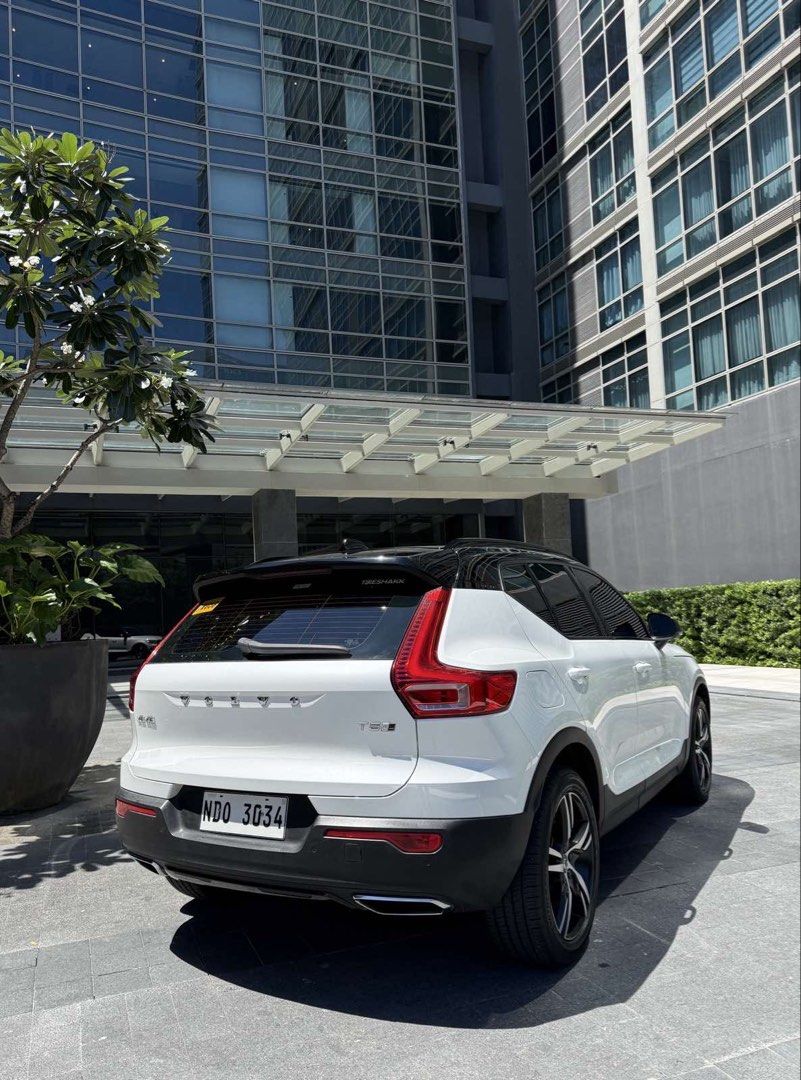 Volvo XC40 T5 R-Design (A) (Category: Used Cars) located in Makati City. Submitted by voden08 (Listing ID 1463414301, Image 2). Description: Volvo XC40 T5 RDesign Yr 2021 Mint Condition Casa Maintaned Low Mileage 32,250km.