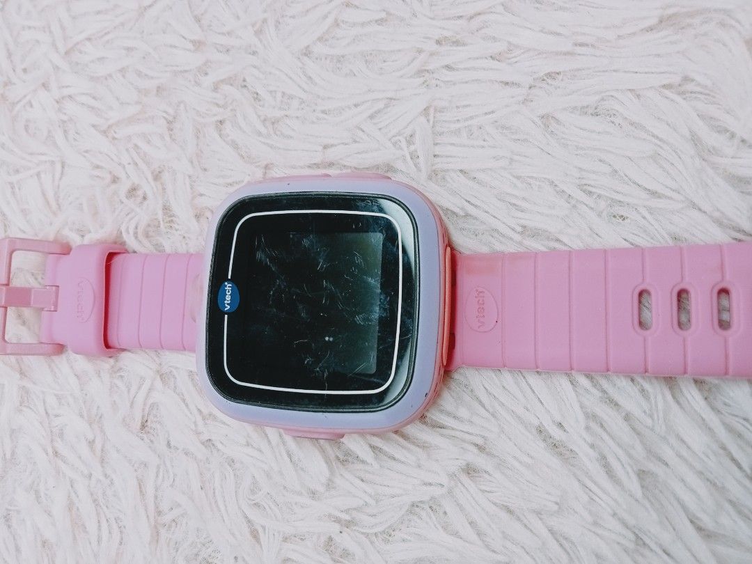 VTech Kidizoom Smartwatch DX2 Pink (Category: Babies & Kids Fashion) located in Rosario. Submitted by elysedeclutter (Listing ID 1463380572, Image 3). Description: - Pink VTech smartwatch for kids - Includes games, camera, and activity tracker - Screen displays battery charging status - Keeps kids entertained and encourages activity -may flaw sa screen.
