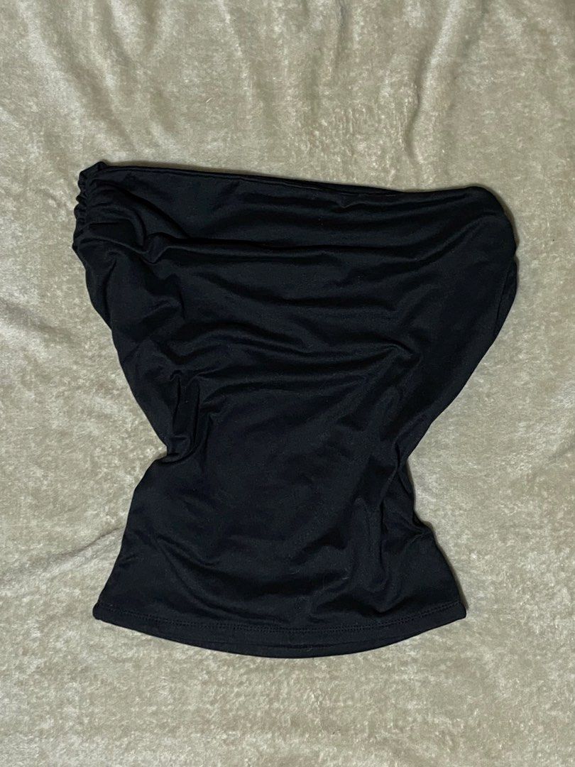 vxn off shoulder top (Category: Others Tops) located in Quezon City. Submitted by ra1diance (Listing ID 1463500615, Image 1). Description: xs on tag, best fit for small used once only no flaws dm for ww.