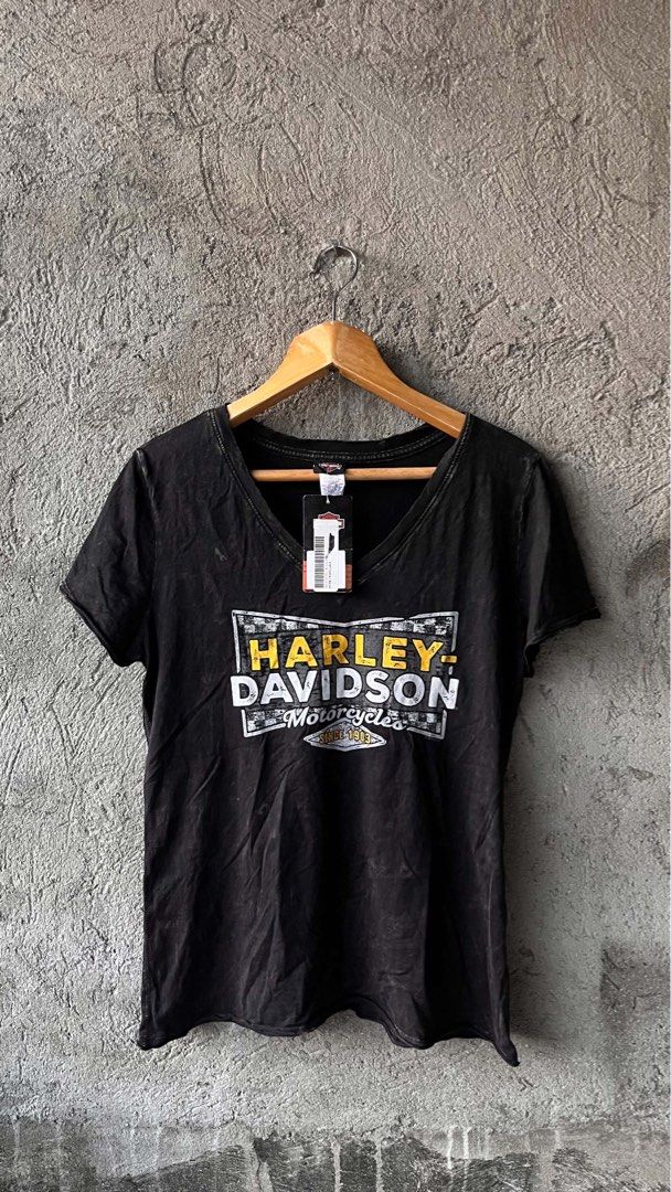 Washed Black Distressed Harley-Davidson Shirt (Category: Shirts) located in Cabuyao City. Submitted by kisyana (Listing ID 1463390819, Image 1). Description: .