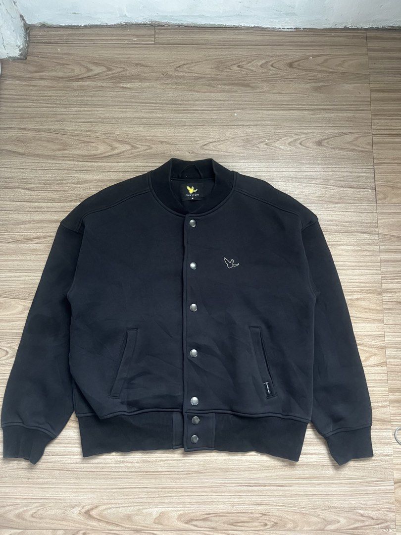 what is isnt art by mark gonsalez (Category: Coats, Jackets and Outerwear) located in Cebu City. Submitted by fierce.vincent (Listing ID 1463468346, Image 1). Description: what is isnt art by mark gonsalez like new condition 22 x 25 / fit large 1200 + sf.