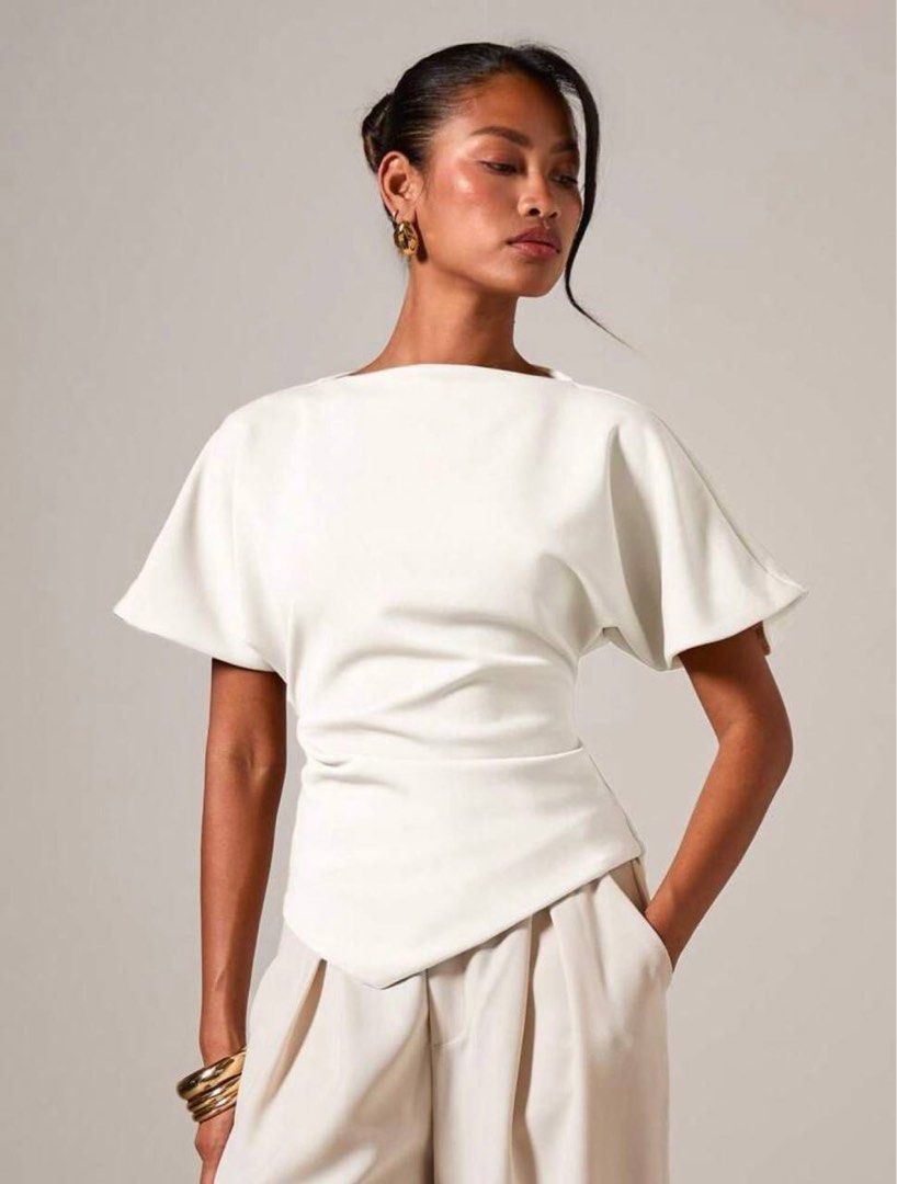 white top (Category: Blouses) located in Singapore. Submitted by imagirl.lol (Listing ID 1463501921, Image 1). Description: rtp : $14 looks exactly like pic .