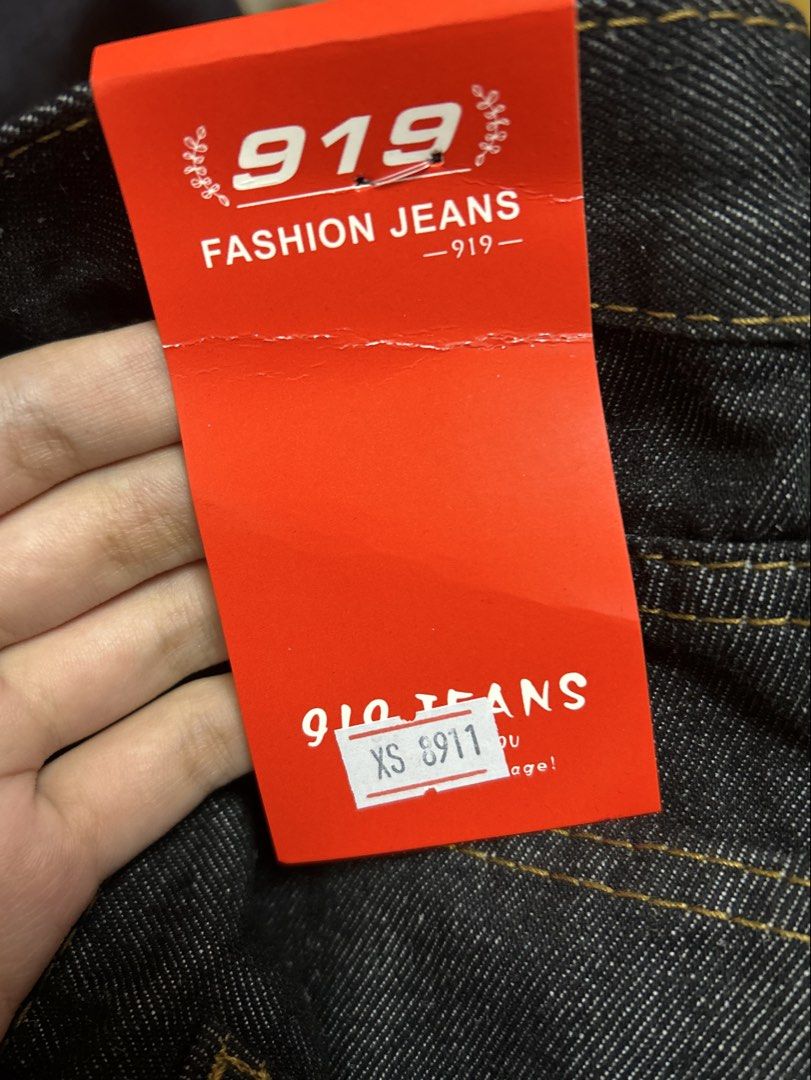 wide leg pants (Category: Jeans) located in Rizal. Submitted by spamsilogs (Listing ID 1463492093, Image 2). Description: Unisex wide leg high waist pants Color: black Size: Xs 24-25 mahaba onti sa 5’3 rfs: hindi fit sa ‘kin.