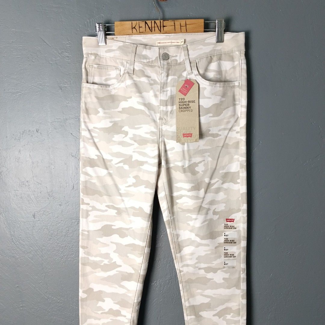 Women's - Levi's (Category: Other Bottoms) located in Bacolod City. Submitted by drop.ph (Listing ID 1463447836, Image 1). Description: Levi's 720 - High Rise Skinny Crop Authentic *Stretchable *Fits 27-28 Length - 35, Leg Opening - 4.5 *Brand New w Tags *No Flaws *Price: 1,500php *Add SF if outside Bacolod City.