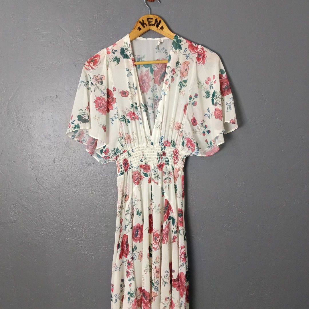 Women's - Maje (Category: Dresses) located in Bacolod City. Submitted by drop.ph (Listing ID 1463383022, Image 1). Description: Maje - Floral Dress *Fits S - Waist fits 26 Length - 37-53.5 (from side to mid), 54.5-Back *Very Good *Minor scratch *Price: 1,200php *Add SF if outside Bacolod City .