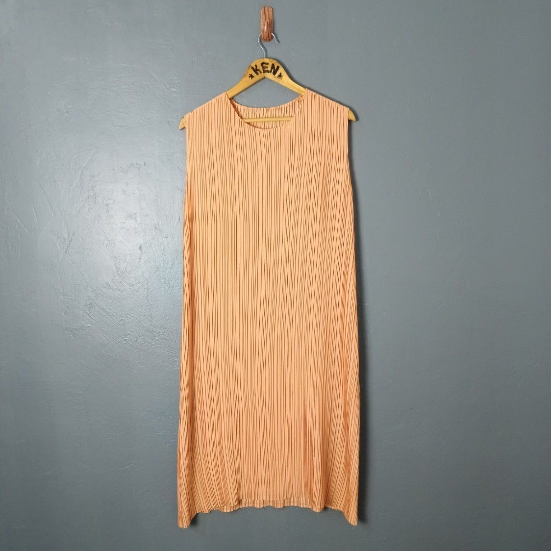 Women's - Pleats Me (Category: Dresses) located in Bacolod City. Submitted by drop.ph (Listing ID 1463381226, Image 2). Description: Pleats Me - Dress Authentic *Free Size - W - 17 and up, Length - 42.5 *Excellent *No Flaws *Price: 1,000php *Add SF if outside Bacolod City .