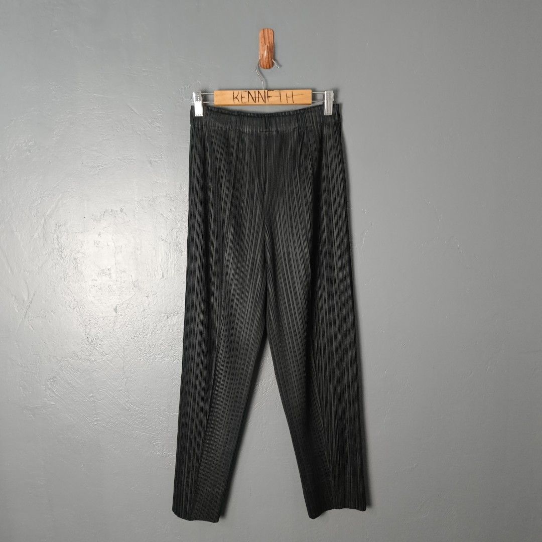 Women's - Pleats Please (Category: Other Bottoms) located in Bacolod City. Submitted by drop.ph (Listing ID 1463418301, Image 2). Description: Pleats Please *Fits 24 and up, Length - 34.5 *Excellent *No Flaws *Price: 1,000php *Add SF if outside Bacolod City .