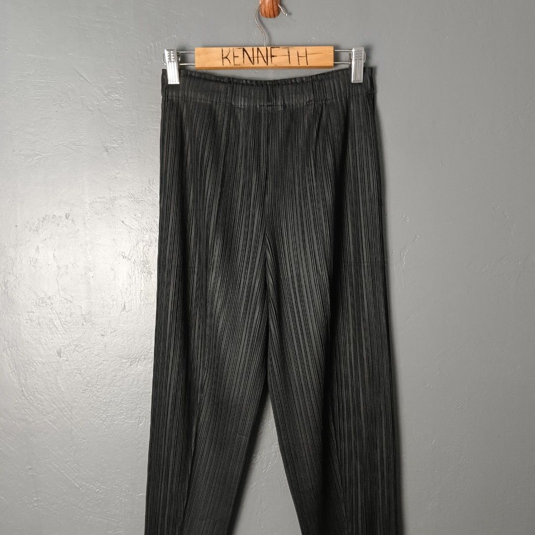 Women's - Pleats Please (Category: Other Bottoms) located in Bacolod City. Submitted by drop.ph (Listing ID 1463418301, Image 1). Description: Pleats Please *Fits 24 and up, Length - 34.5 *Excellent *No Flaws *Price: 1,000php *Add SF if outside Bacolod City .