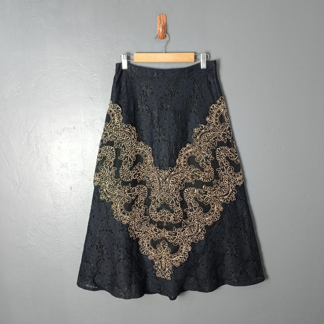 Women's - Sandro Paris (Category: Skirts) located in Bacolod City. Submitted by drop.ph (Listing ID 1463393891, Image 2). Description: Sandro Paris - Hajar Rock Skirt *Fits 26, Length - 30 *Excellent *No Flaws *Price: 1,500php *Add SF if outside Bacolod City .