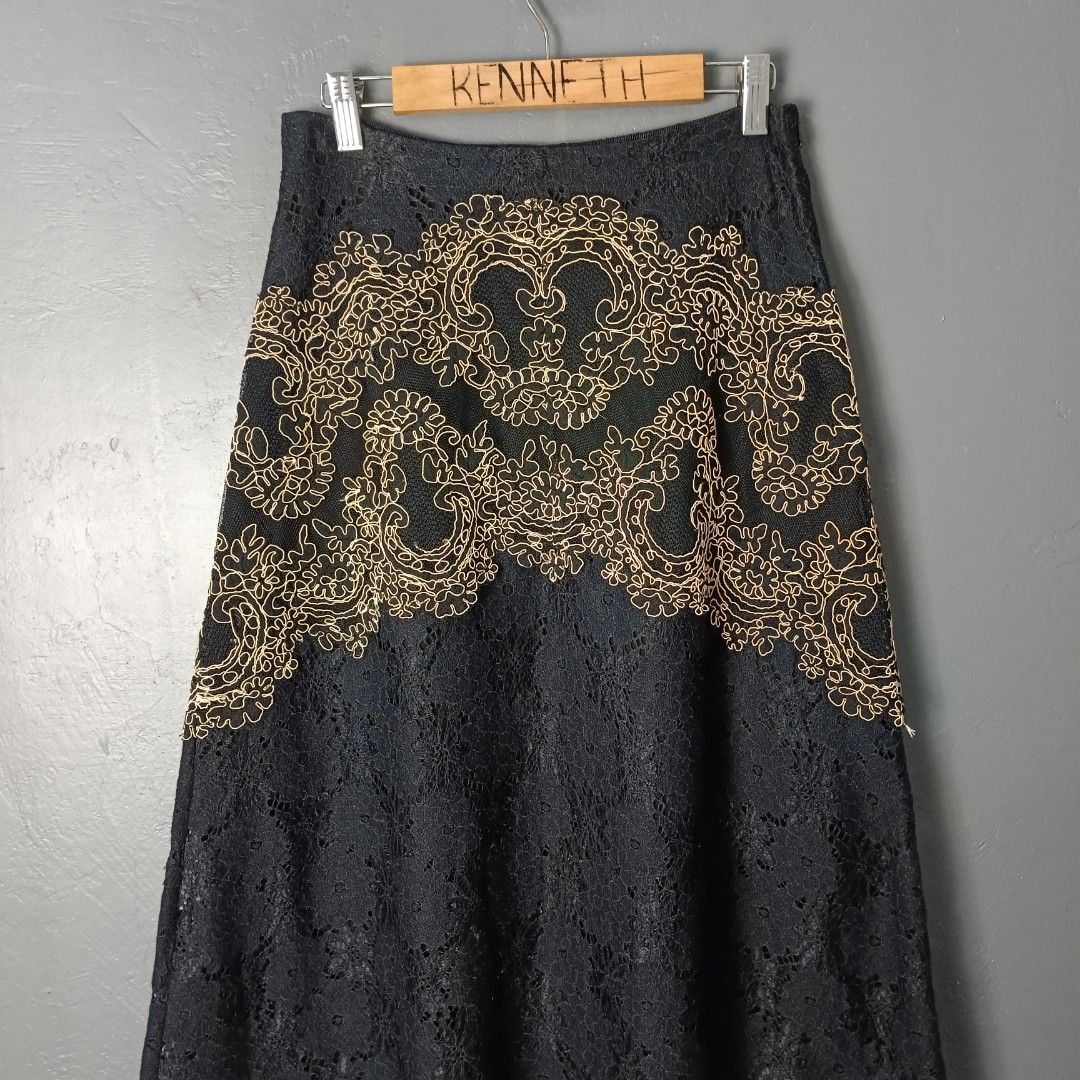 Women's - Sandro Paris (Category: Skirts) located in Bacolod City. Submitted by drop.ph (Listing ID 1463393891, Image 3). Description: Sandro Paris - Hajar Rock Skirt *Fits 26, Length - 30 *Excellent *No Flaws *Price: 1,500php *Add SF if outside Bacolod City .