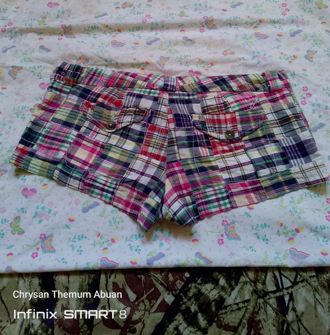 Y2k American Eagle Outfitters Favorite shorts checkered patchwork shorts (Category: Shorts) located in Santa Cruz. Submitted by chrysan_025 (Listing ID 1463360290, Image 3). Description: what you see is what you get.. size 6 on tag size 36" via tape measure.