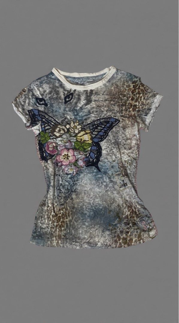 y2k butterfly goth tee (Category: Shirts) located in General Santos City (Dadiangas). Submitted by thriftorium (Listing ID 1463514103, Image 1). Description: size small no brand.