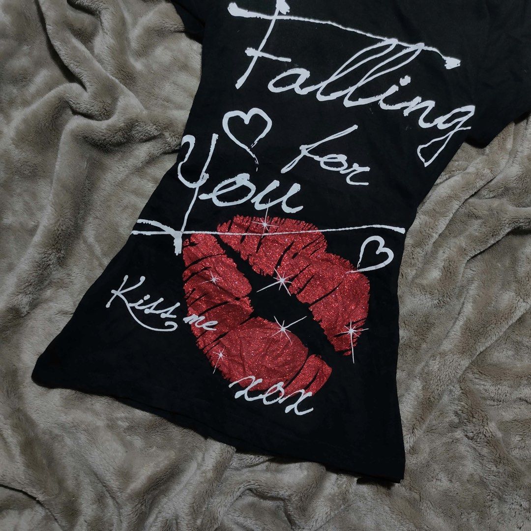 Y2k “falling for you” Top (Category: Blouses) located in Manila. Submitted by theactualized (Listing ID 1463367307, Image 3). Description: .