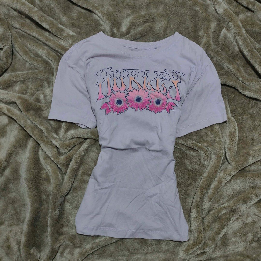 Y2k Hurley Top (Category: Blouses) located in Manila. Submitted by theactualized (Listing ID 1463364931, Image 1). Description: .