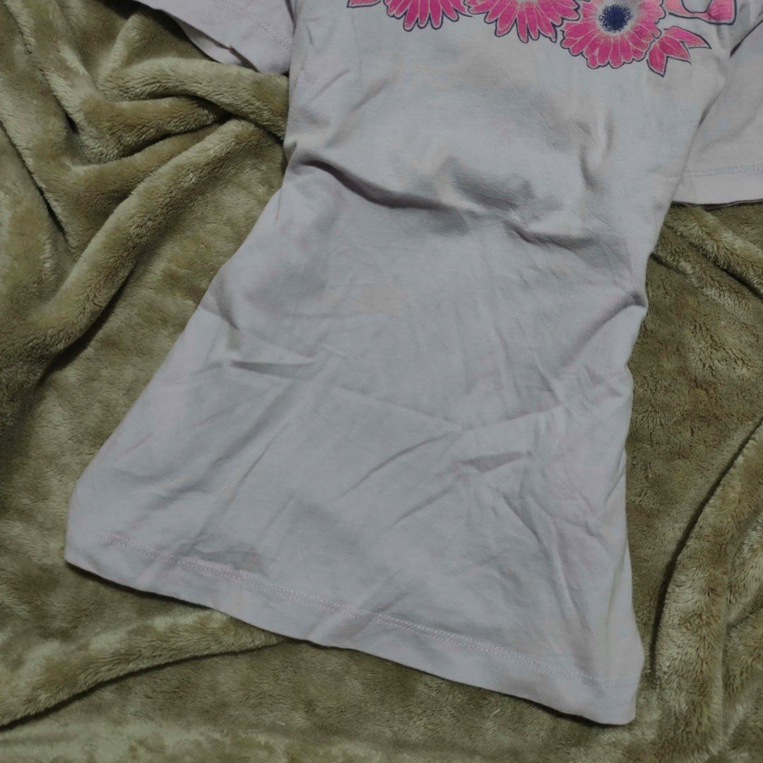 Y2k Hurley Top (Category: Blouses) located in Manila. Submitted by theactualized (Listing ID 1463364931, Image 3). Description: .