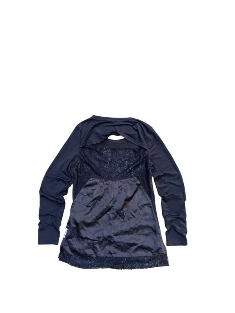 Y2k miumiu mini dress (Category: Luxury Apparel) located in Bacolod City. Submitted by squarer00ts (Listing ID 1463535398, Image 1). Description: y2k miumiu silk stretchable mini dress Dimension Width 15.5 × Length 25.5 Complete tags.