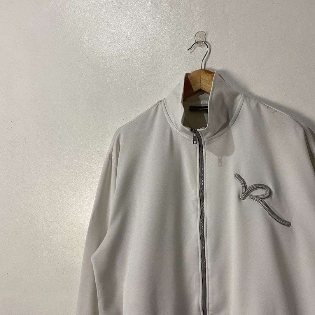 Y2K Rocawear Track Jacket (Category: Coats, Jackets and Outerwear) located in Bayambang. Submitted by KilluaWantsThrift917 (Listing ID 1463462019, Image 3). Description: Y2k Rocawear Track Jacket Size Medium on Tag Width: 25 Length: 28 Color Rate: 9.8/10 Excellent Condition No Issue.