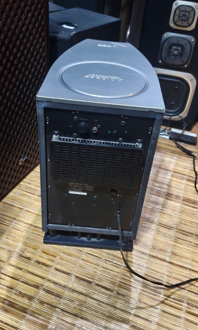 Yamaha active subwoofer 100v (Category: Microphones) located in San Pedro. Submitted by tristanjapansurplus (Listing ID 1463461859, Image 2). Description: -yamaha active subwoofer -came in Japan 100v ac -55watts - Includes power cable - Silver - In good working condition.