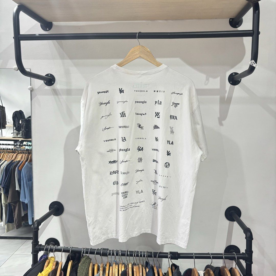 Youngla Mullet Shirt (Category: Formal Shirts) located in Bambang. Submitted by heats777 (Listing ID 1463486803, Image 3). Description: Excellent condition No issue Size: Large.