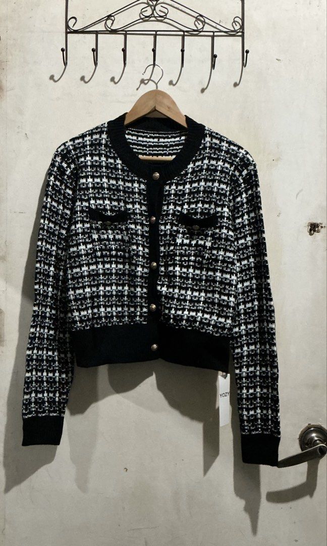 YOZY KNITTED CARDIGAN (Category: Coats, Jackets and Outerwear) located in Dagupan City. Submitted by trendies_collection (Listing ID 1463518468, Image 2). Description: Brand new with pouch and hang tag Xl on tag, fit sa large to xl only No issue.