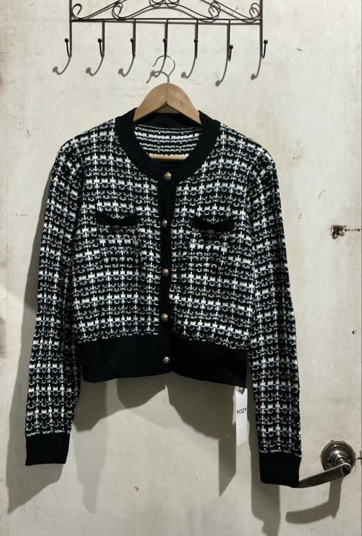 YOZY KNITTED CARDIGAN (Category: Coats, Jackets and Outerwear) located in Dagupan City. Submitted by trendies_collection (Listing ID 1463518468, Image 1). Description: Brand new with pouch and hang tag Xl on tag, fit sa large to xl only No issue.