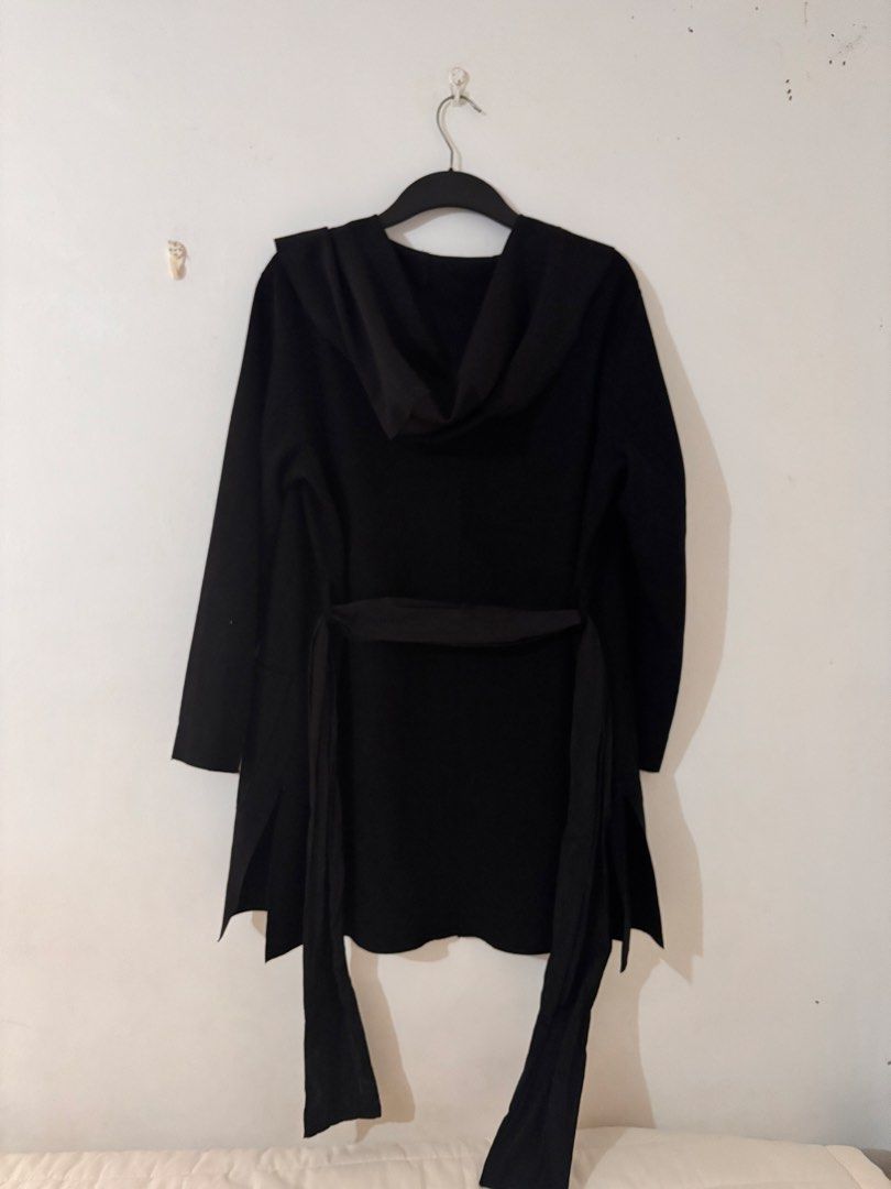 ZARA BASIC Black Longline Open Front Cardigan with Hood/Collar (Category: Coats, Jackets and Outerwear) located in Manila. Submitted by hellothere2012 (Listing ID 1463485312, Image 3). Description: Elegant and versatile ZARA BASIC black longline cardigan/coat with a relaxed open-front design, long sleeves, hooded/draped collar and front patch pockets. 🖤 ✨ Classic black ✨ Longline silhouette ✨ Hooded/draped collar ✨ Long sleeves ✨ Front patch poc