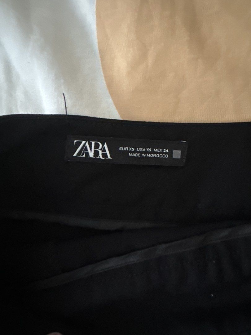 Zara Black Double Button Mini Skirt XS (Category: Skirts) located in Manila. Submitted by joan.here (Listing ID 1463351804, Image 2). Description: Brand: zara Condition: worn once Size: XS MOP: bank transfer Delivery fee shouldered by buyer Loc: tondo manila.
