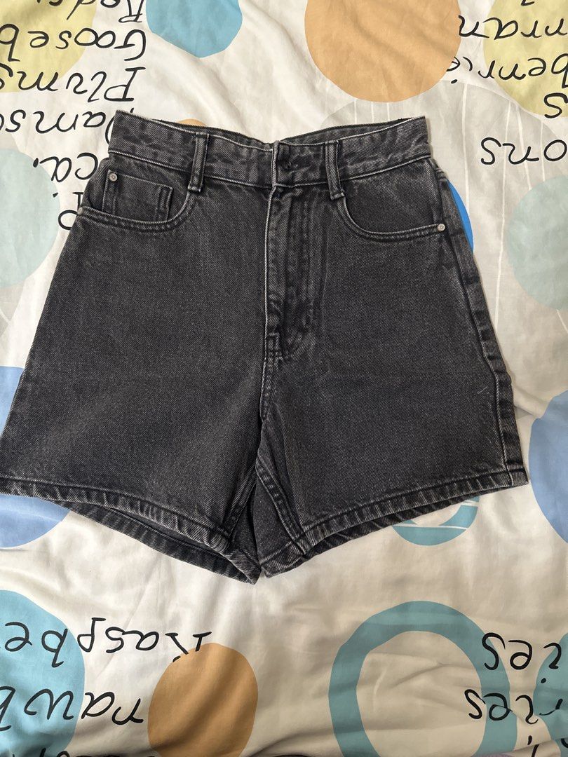 ZARA Grey Denim High Waisted Shorts (Category: Shorts) located in Manila. Submitted by joan.here (Listing ID 1463412347, Image 1). Description: Brand: mango Size: xs Condition: used but not abused Rfs: decluttering Mop: bank transfer Delivery: grab/ lalamove. Sf shouldered by buyer Loc: tondo manila.
