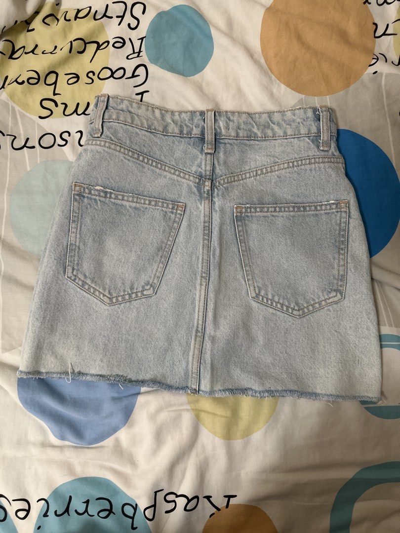 ZARA Light Wash Denim Mini Skirt (Category: Skirts) located in Manila. Submitted by joan.here (Listing ID 1463410898, Image 3). Description: Brand: zara Size: xs Condition: worn a few times Rfs: decluttering Mop: bank transfer Delivery: grab/ lalamove. Sf shouldered by buyer Loc: tondo manila.