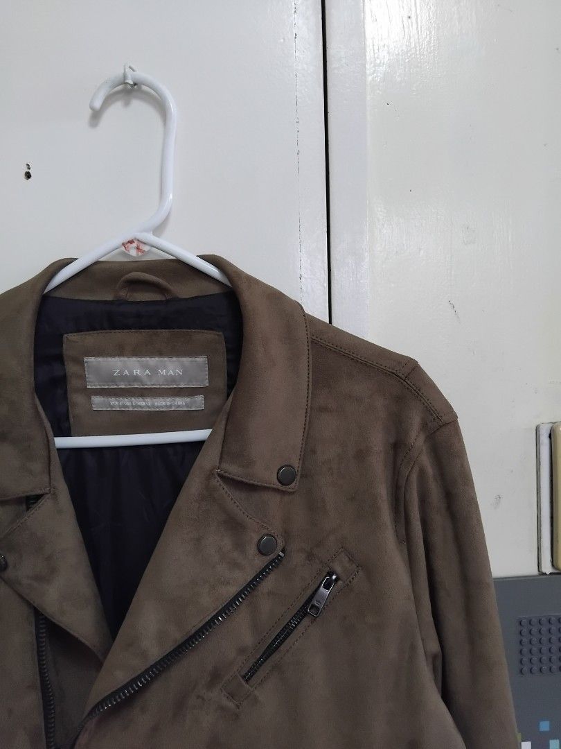 Zara Man Brown Suede Biker Jacket (Category: Coats, Jackets and Outerwear) located in Pasig City. Submitted by hustlexcurate (Listing ID 1463420388, Image 3). Description: Zara Man Brown Suede Biker Jacket Size LARGE Dimensions: 22X26.
