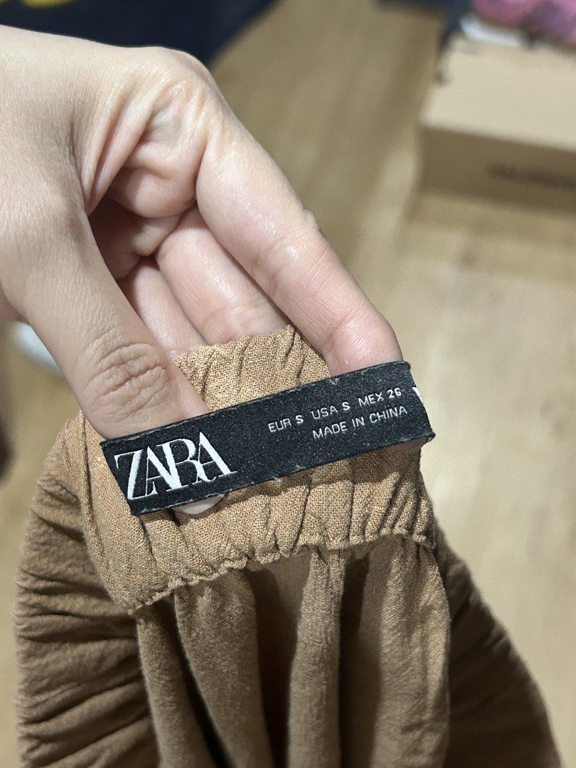 ZARA Maxi Skirt (Category: Skirts) located in Manila. Submitted by zhurimm (Listing ID 1463529732, Image 2). Description: Ships from Pandacan Manila.