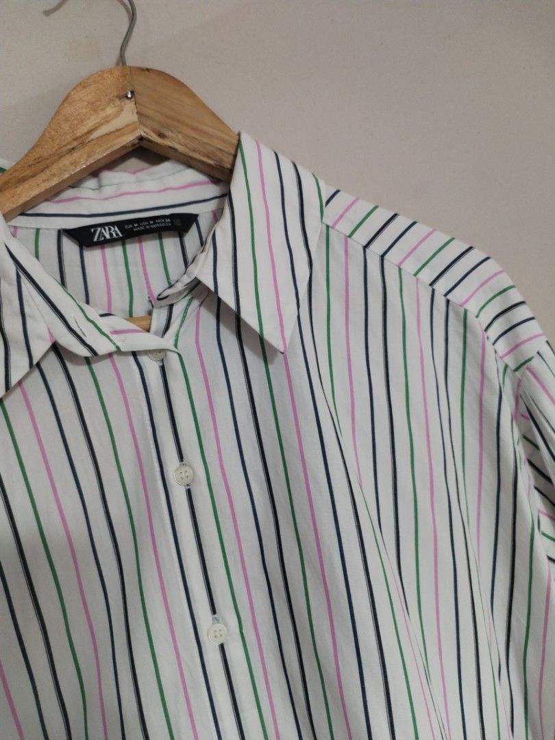 Zara oversized top (Category: Longsleeves) located in Lucena. Submitted by styleddsc (Listing ID 1463550533, Image 3). Description: Medium to large.