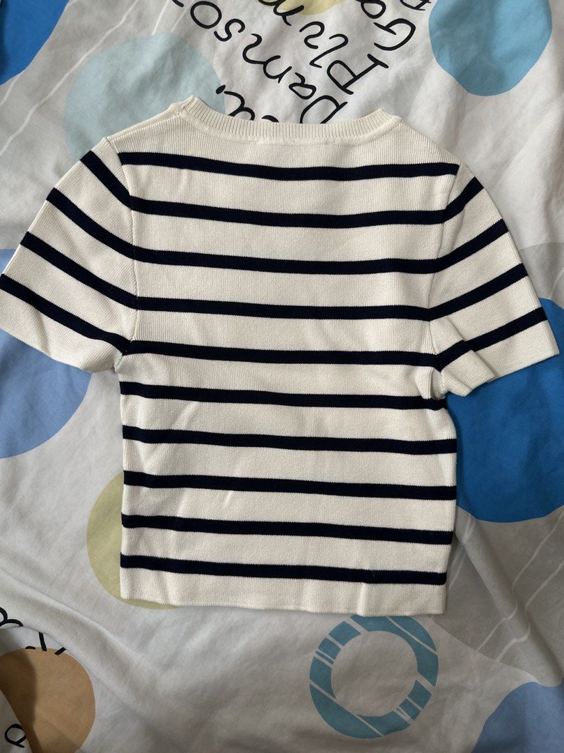 Zara Striped Knit Cropped Top Size S (Category: Blouses) located in Manila. Submitted by joan.here (Listing ID 1463347143, Image 3). Description: Brand: zara Condition: worn a few times Size: S MOP: bank transfer Delivery: sf c/o buyer Loc: tondo manila .