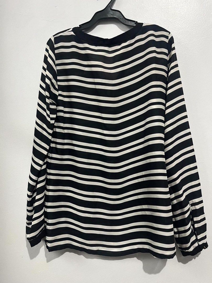 Zara Stripes Longsleeves (Category: Longsleeves) located in Manila. Submitted by jhcollections (Listing ID 1463553824, Image 3). Description: Zara Stripes longsleeves XS on label but can fit up to small Actual photos posted J&t/grab/lalamove.
