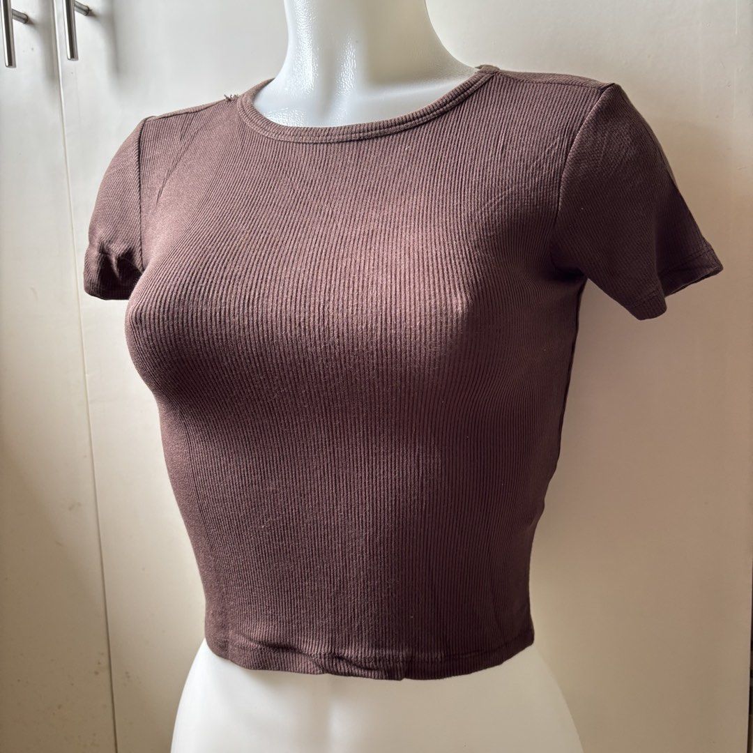 zara top (Category: Blouses) located in Manila. Submitted by lavieelle (Listing ID 1463464378, Image 2). Description: - authentic zara on sale - knitted fabric, doesn't need ironing - best fit small to medium frames - rfs: decluttering .