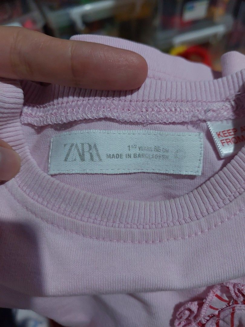 Zara top (Category: Babies & Kids Fashion) located in Makati City. Submitted by monicaelise (Listing ID 1463511146, Image 2). Description: size is 1 1/2 yrs old bought in zara greenbelt.
