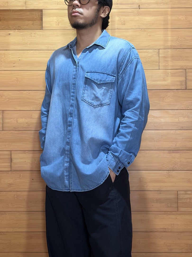 Zara Trafaluc Chambray Denim Shirt (Category: Shirts) located in Las Pinas. Submitted by cmrqz (Listing ID 1463343081, Image 2). Description: -super nice denim polo, would keep if still in my style! -nice black bead buttons .