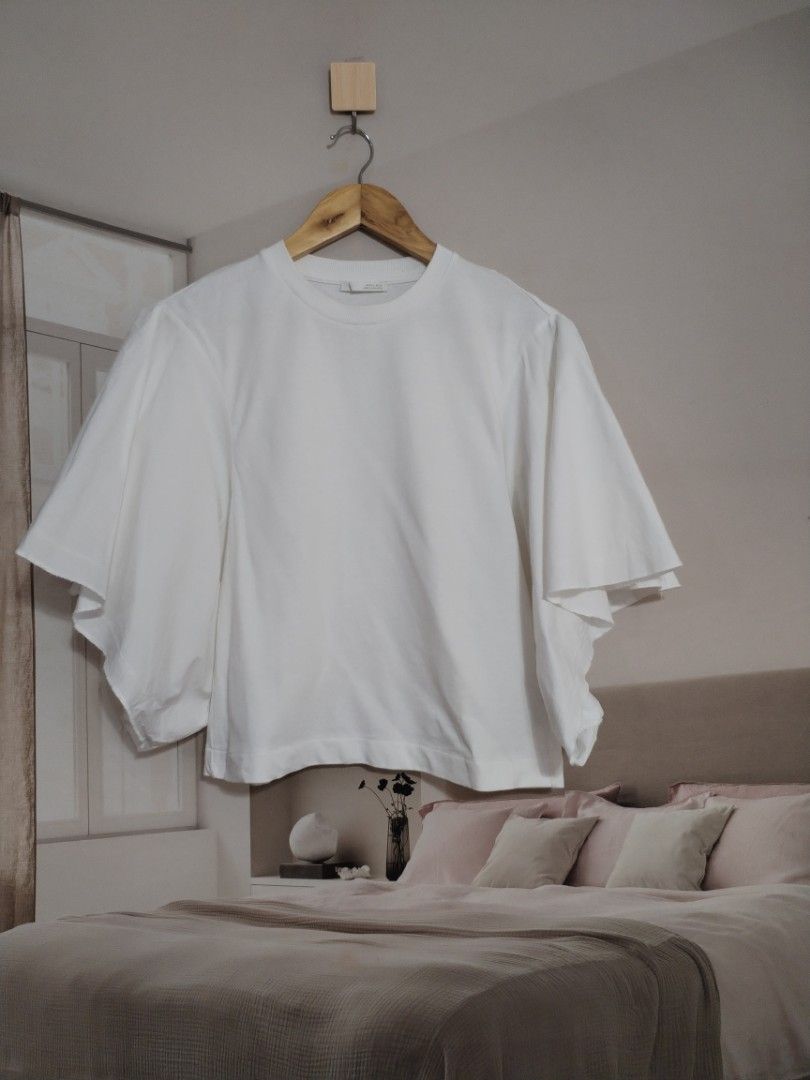 Zara white combination shirt (Category: Shirts) located in Lucena. Submitted by styleddsc (Listing ID 1463430058, Image 2). Description: .